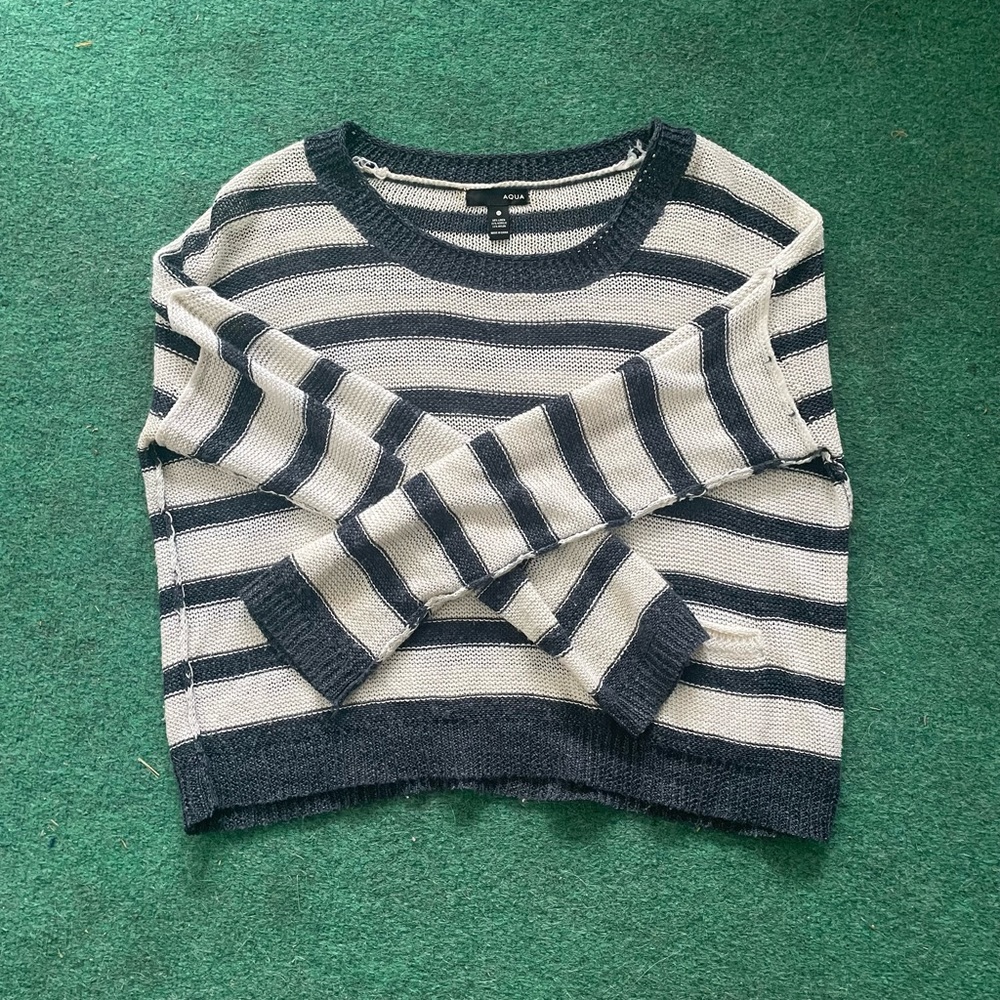 White and Navy Striped Loose Sweater 🌸 Size M